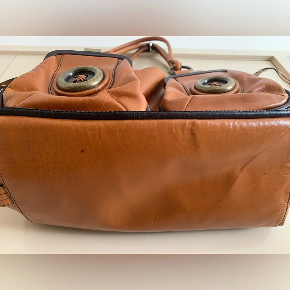 Mimco Tan Leather Shoulder Bag - Picture 4 of 9